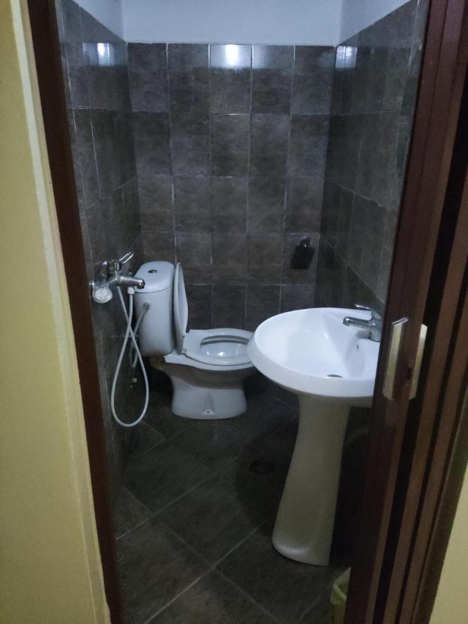 Dafina Hotel Tirana Exteriör bild
