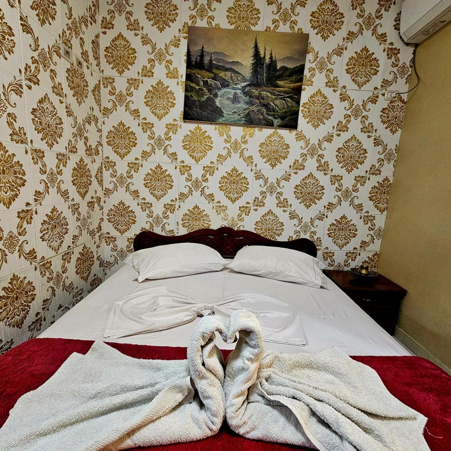 Dafina Hotel Tirana Exteriör bild
