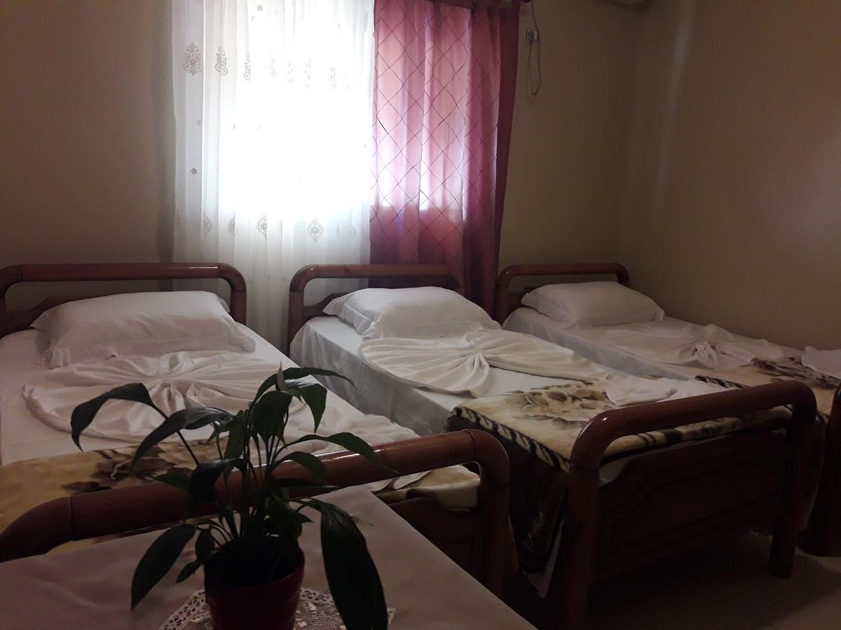 Dafina Hotel Tirana Exteriör bild